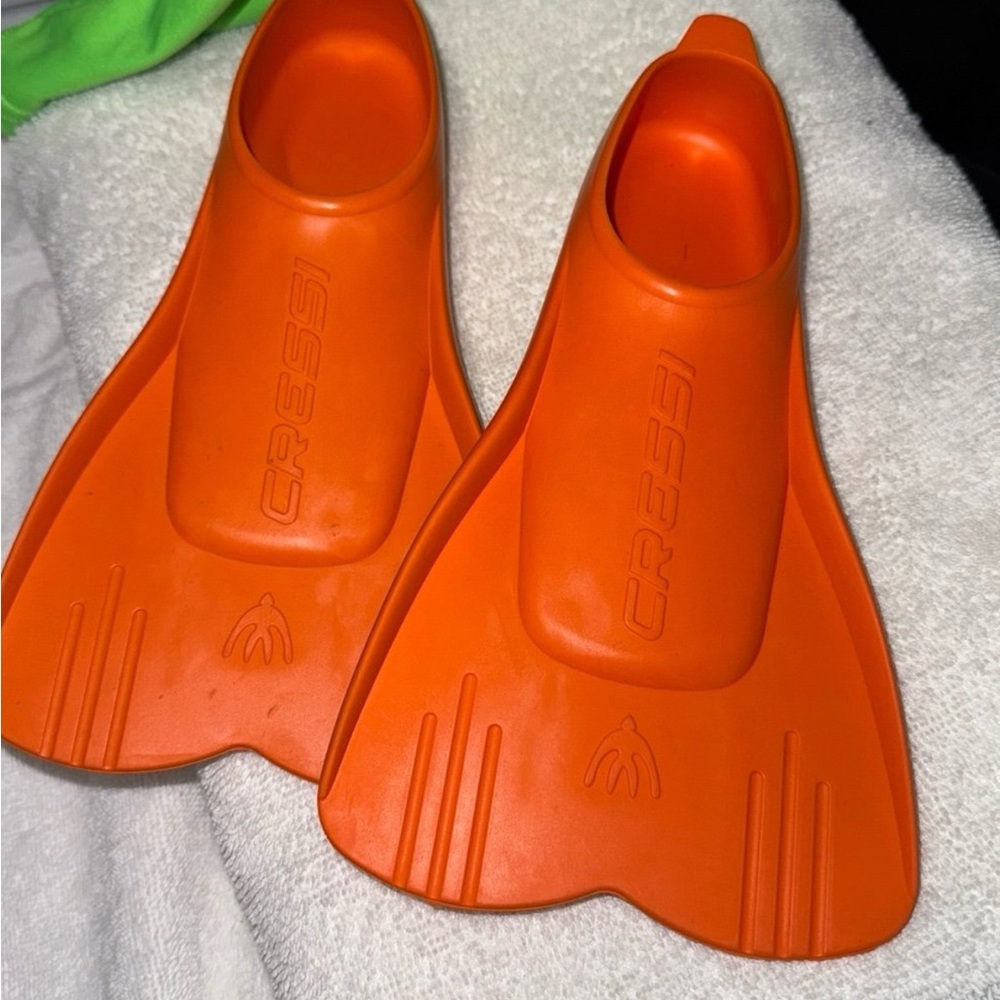 Cressi floating fin flippers/ Kids Swim Fins - Vibrant Orange